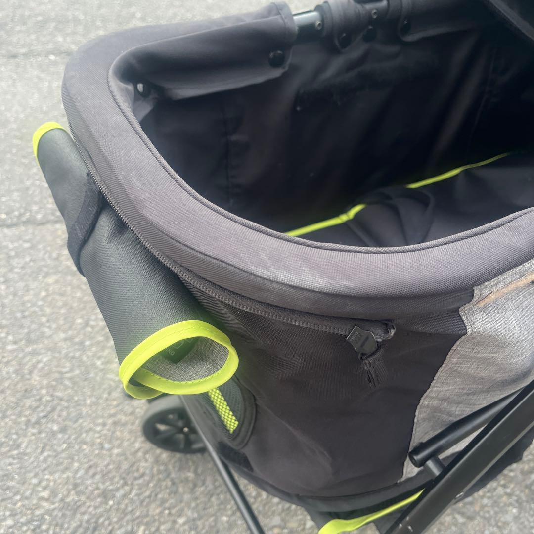 Field Slate ペットカート 黒/グレー/ネオンイエロー