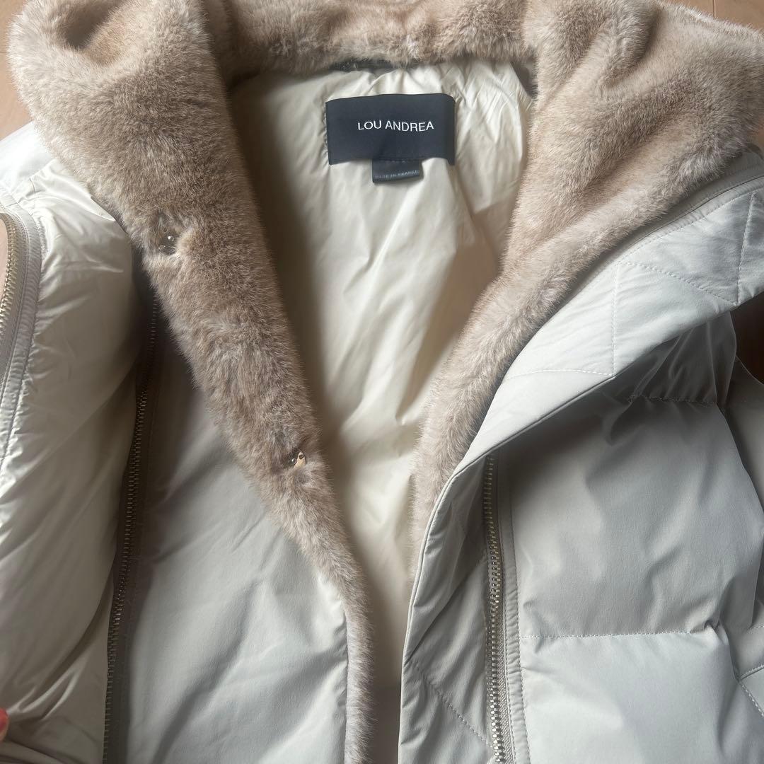ルーアンドレア　LOU ANDREA ベージュ FAKE MINK VEST