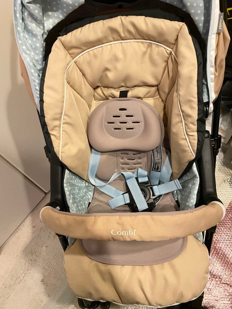 【超美品】コンビ メチャカルハンディオート4キャス エッグショック HF