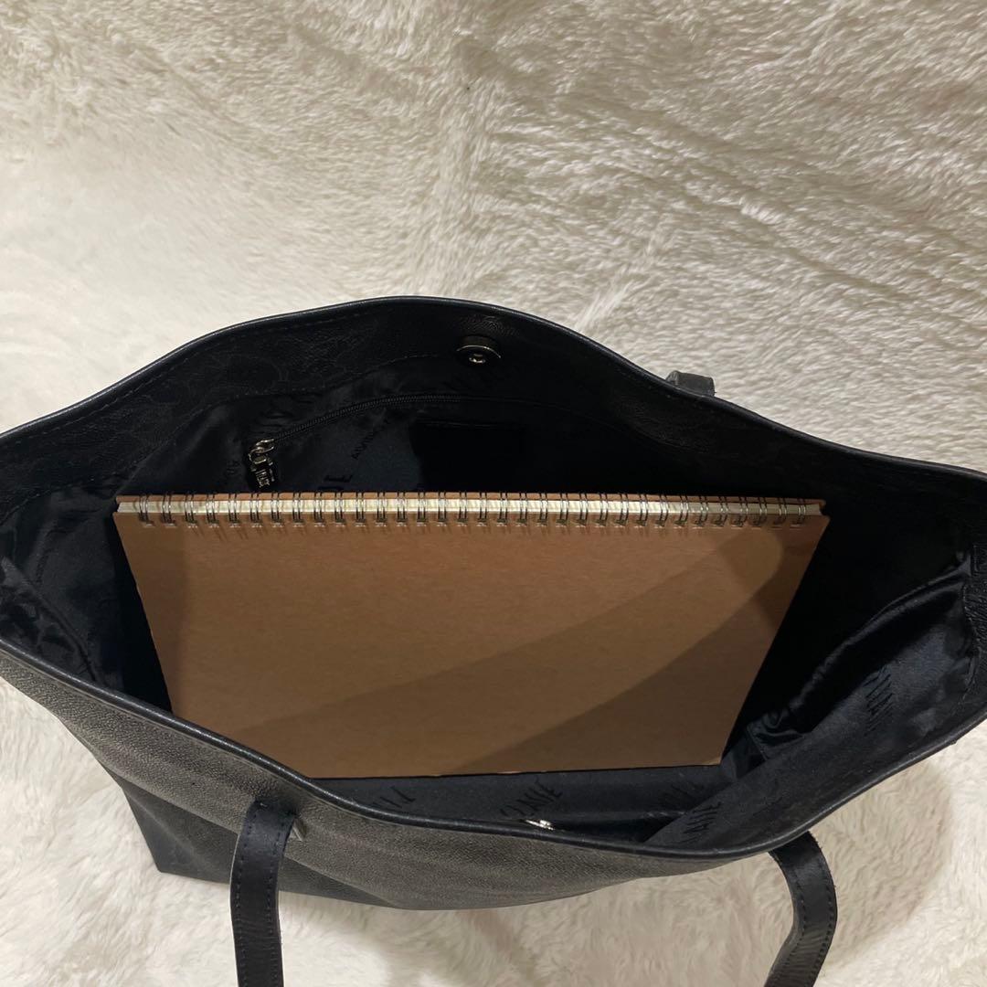 希少プリマクラッセ トートバッグ ブラック チャーム付き　世界地図柄