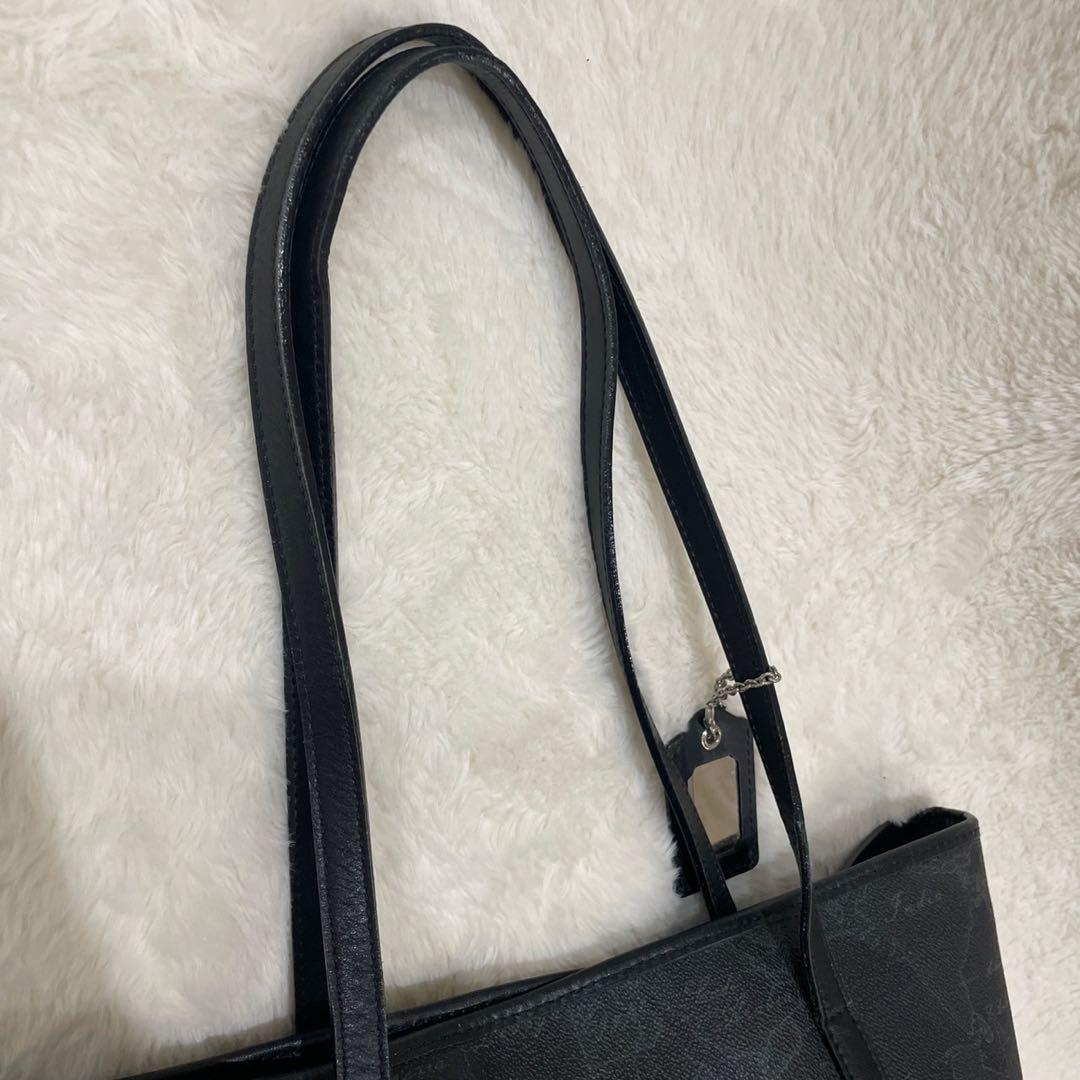 希少プリマクラッセ トートバッグ ブラック チャーム付き　世界地図柄