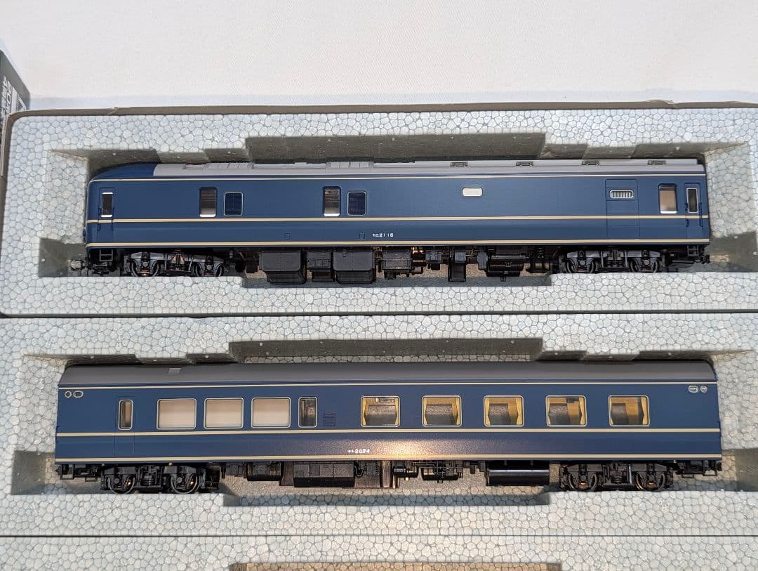 KATO　２０系特急形寝台客車 【3-504】 ４両基本セット　室内灯点灯