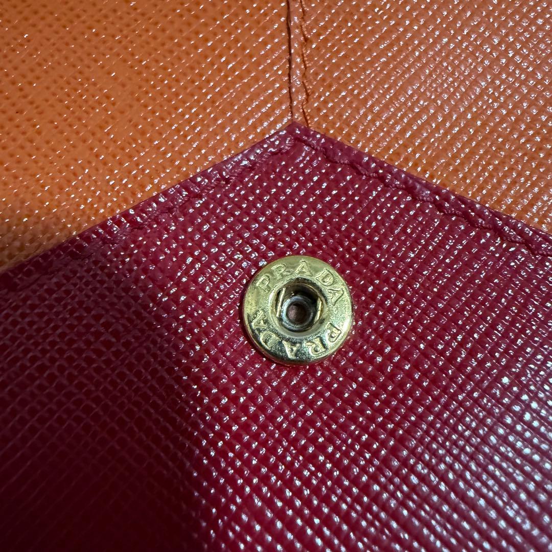 ✨️極美品✨️プラダ 長財布 エンベロープ メタルロゴ サフィアーノレザー レター型