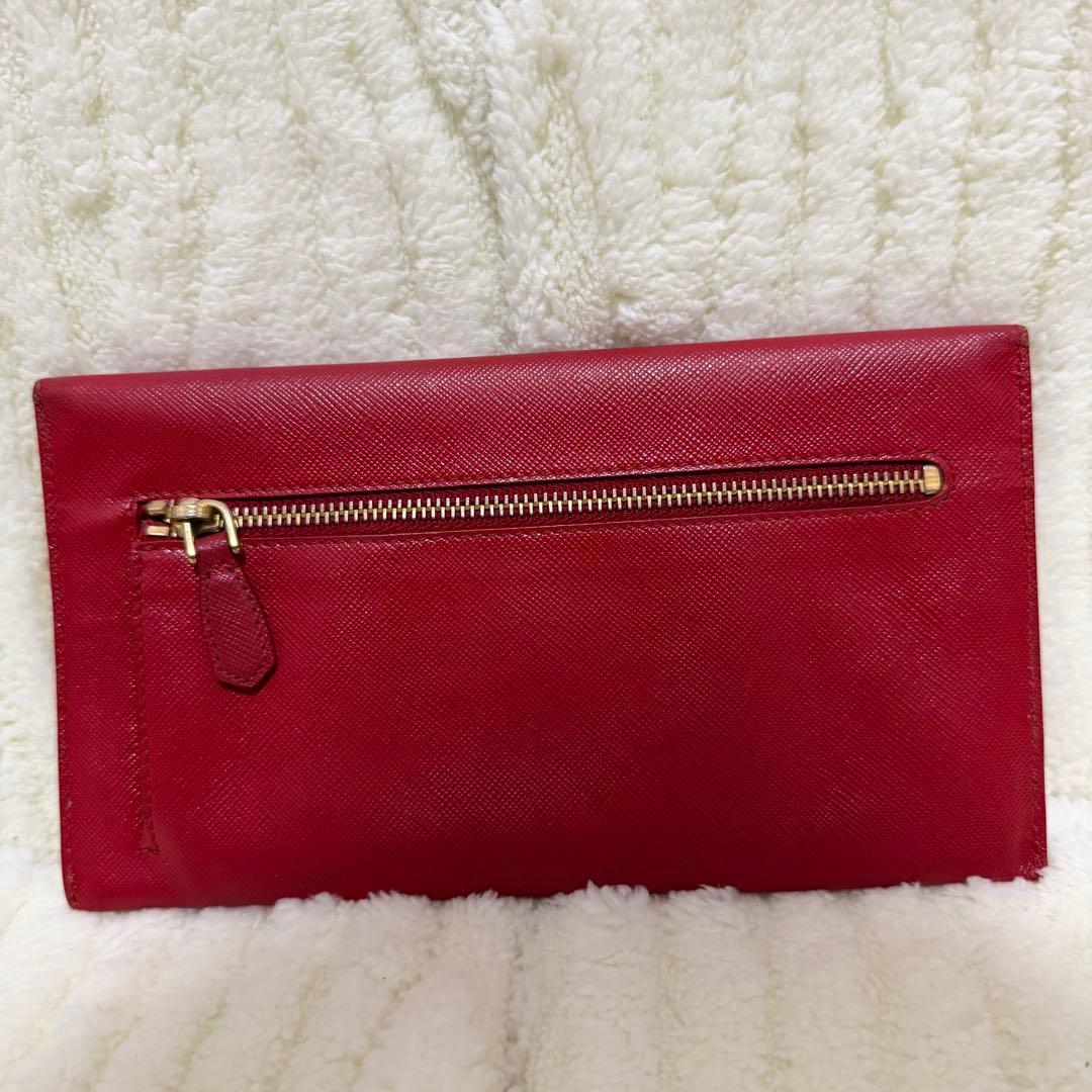 ✨️極美品✨️プラダ 長財布 エンベロープ メタルロゴ サフィアーノレザー レター型