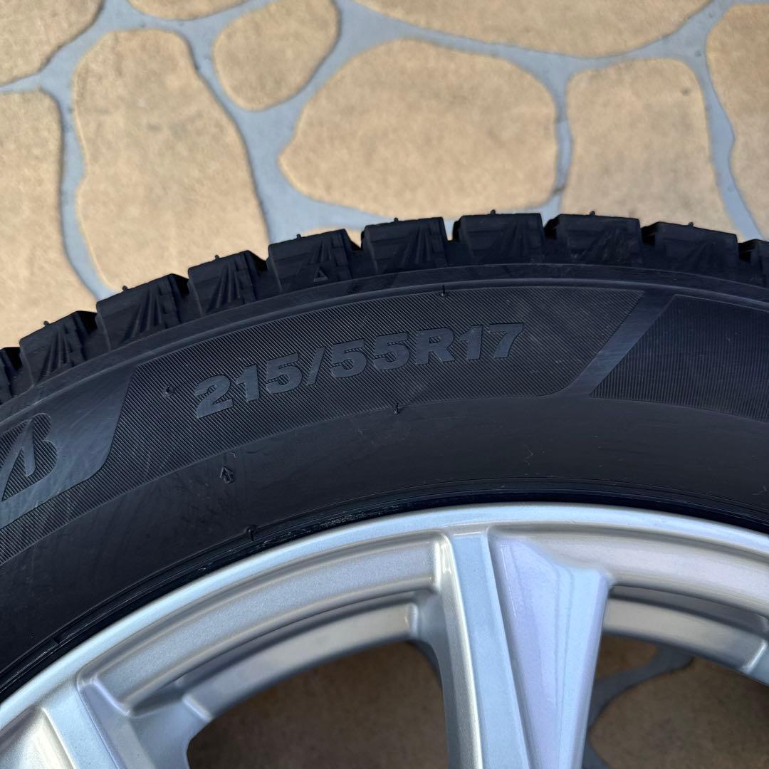 215/55R17 スタッドレス　ブリヂストン ブリザックVRX3