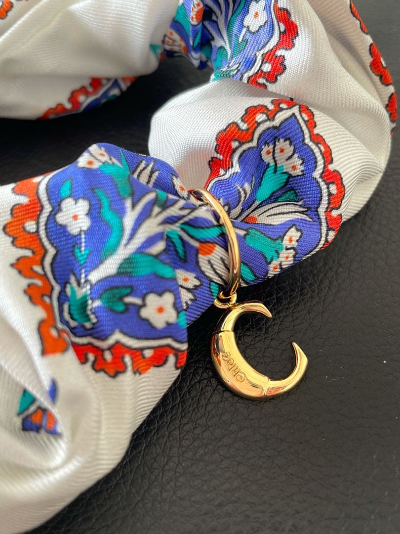 美品 Chloé クロエ チャーリー ロングリボンシュシュ
