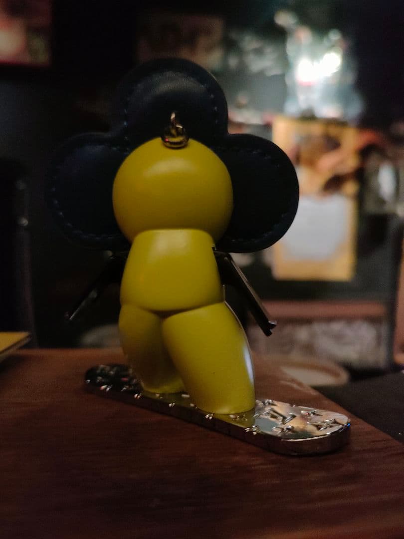 Louis Vuitton スノーボードキャラクターキーホルダー