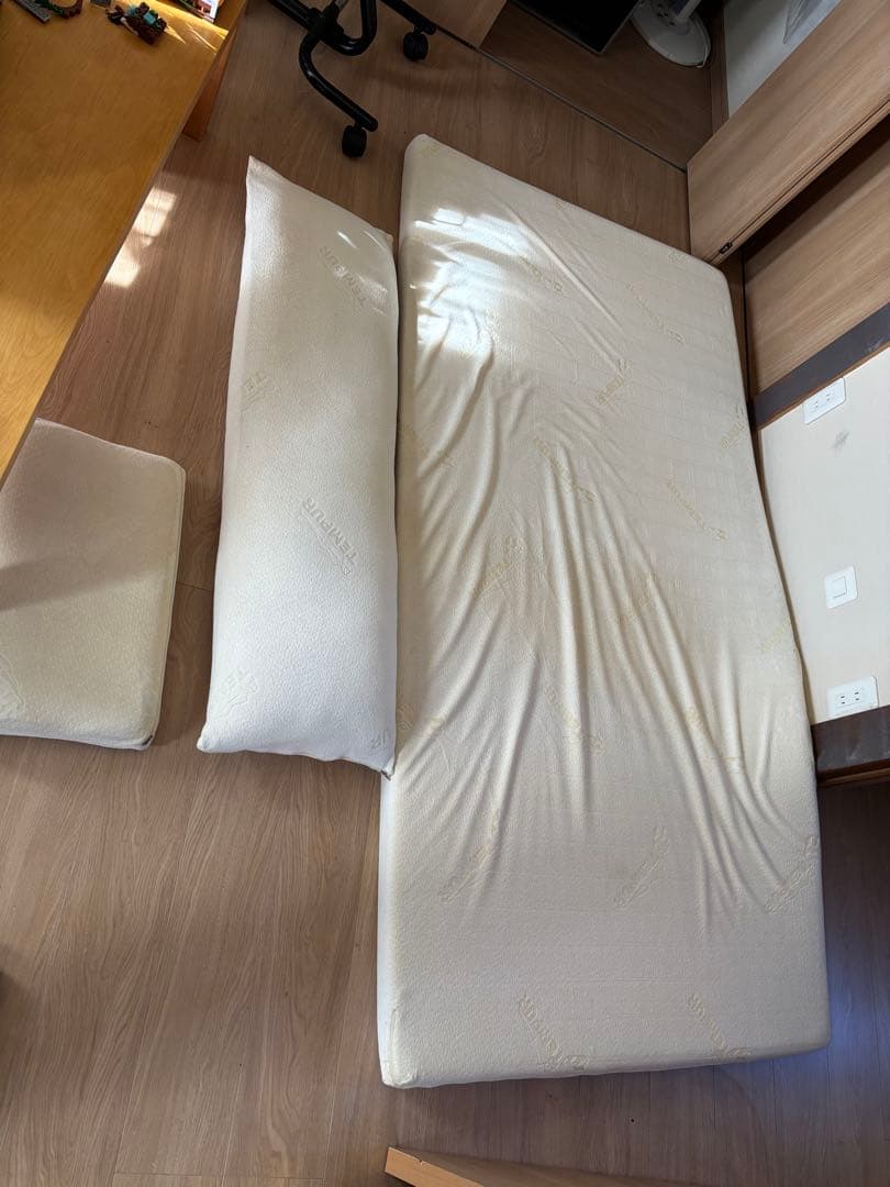 テンピュール　シングルサイズ マットレス 枕　抱き枕　引取りのみ！　さいたま市