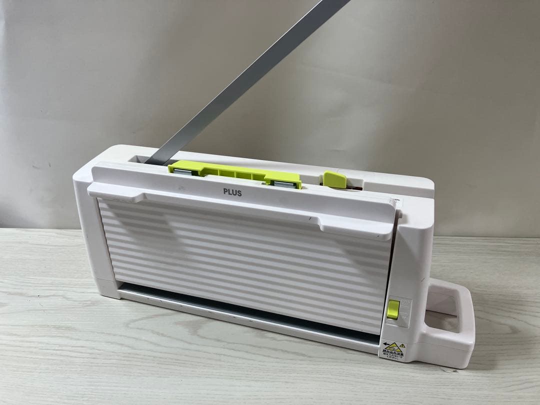 コンパクト断裁機 PK-213