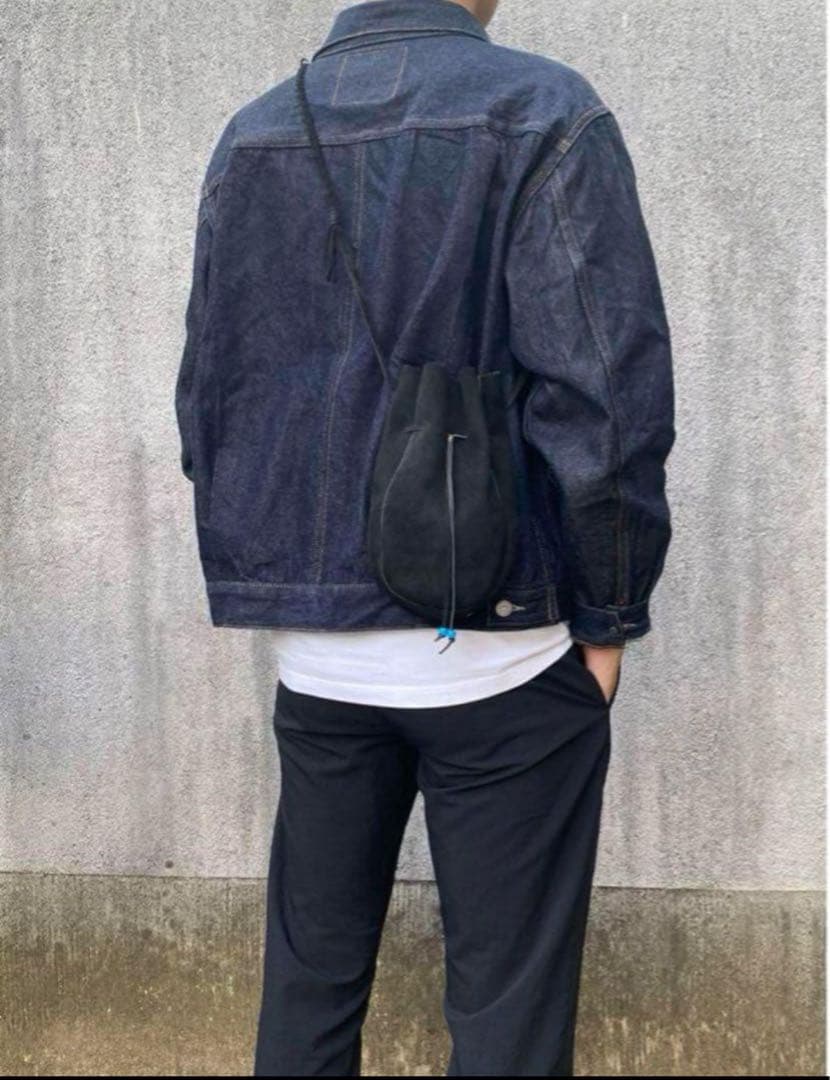 レザーショルダーバッグ