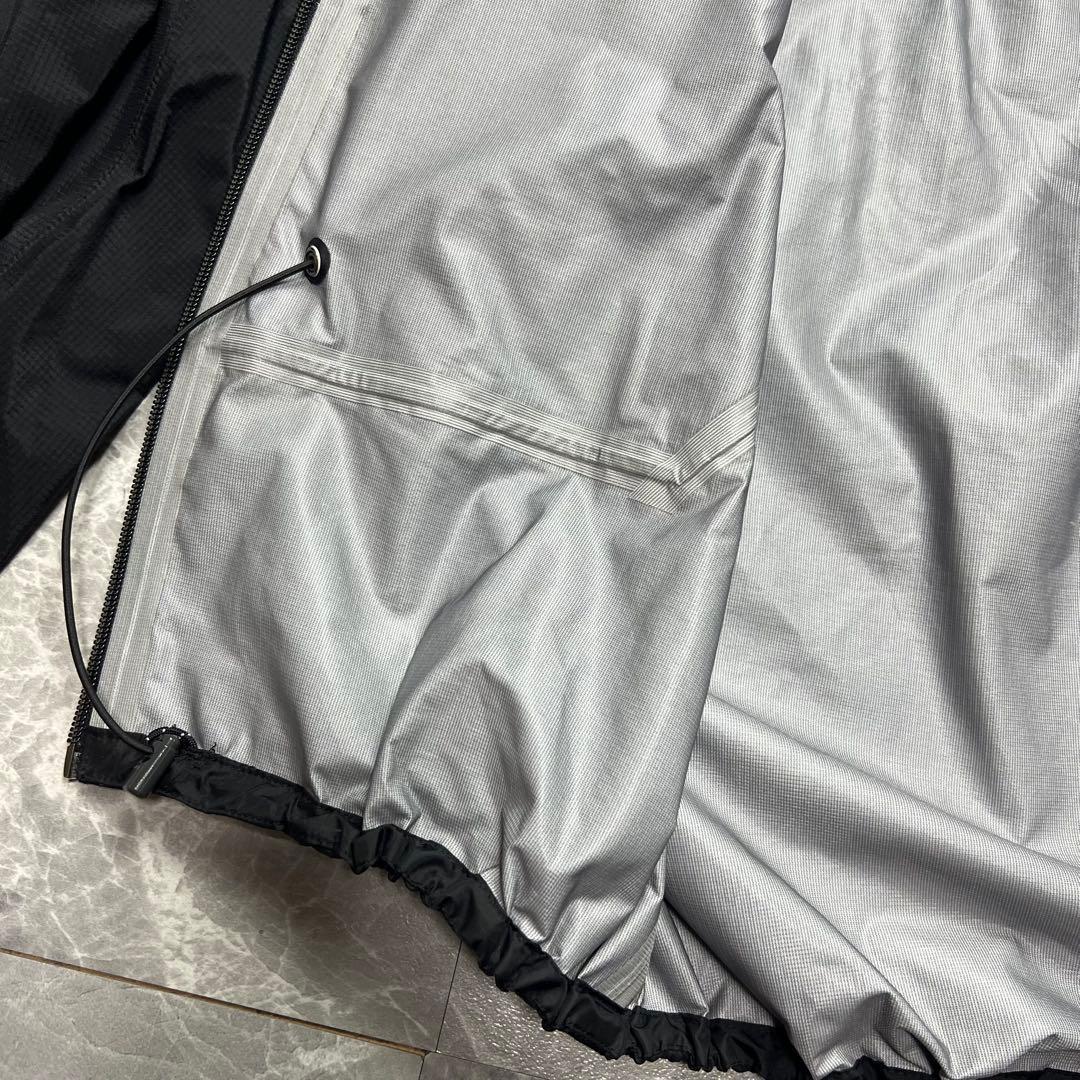 極美品　モンベル　マウンテンパーカー　フード　黒　M アウトドア　メンズ　登山