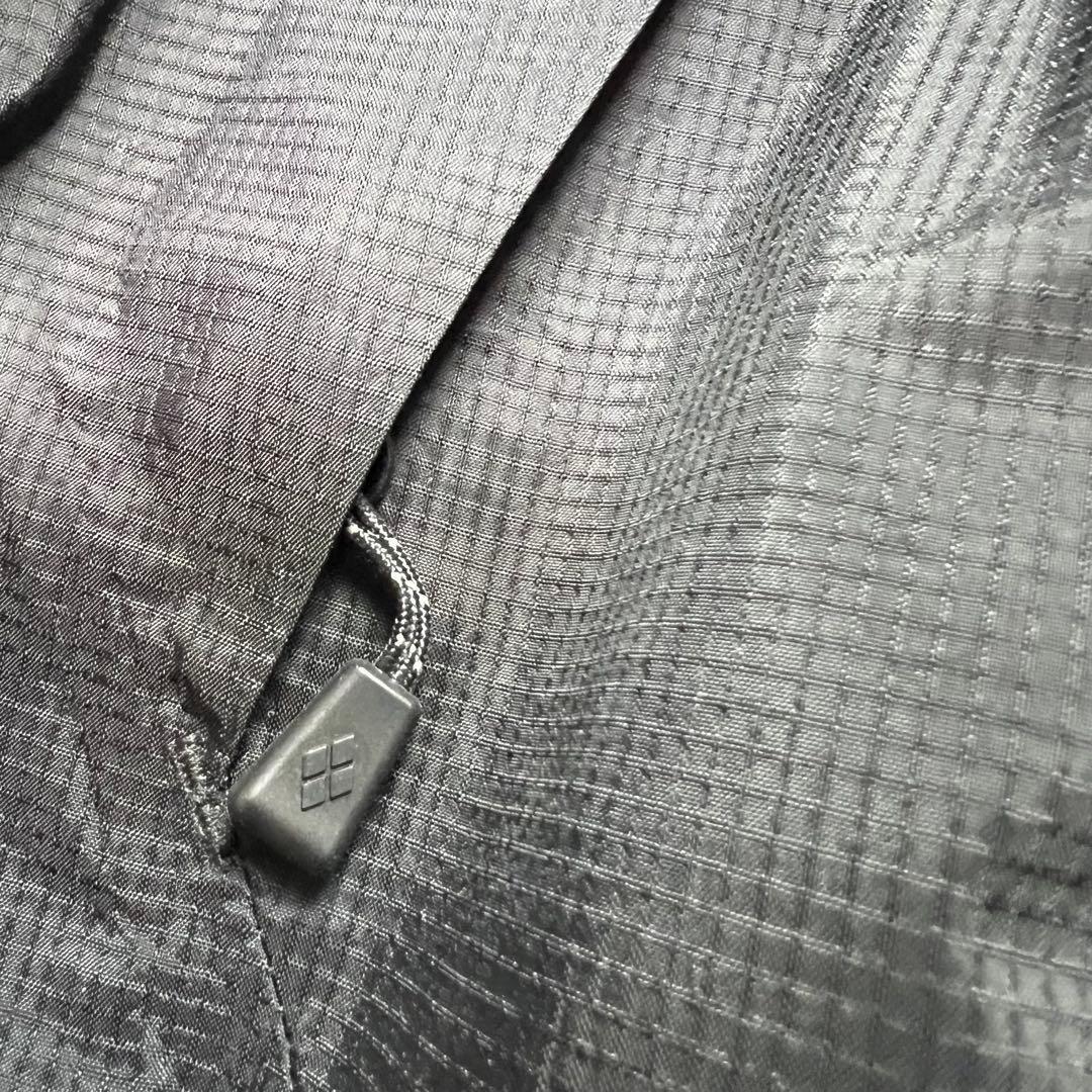 極美品　モンベル　マウンテンパーカー　フード　黒　M アウトドア　メンズ　登山