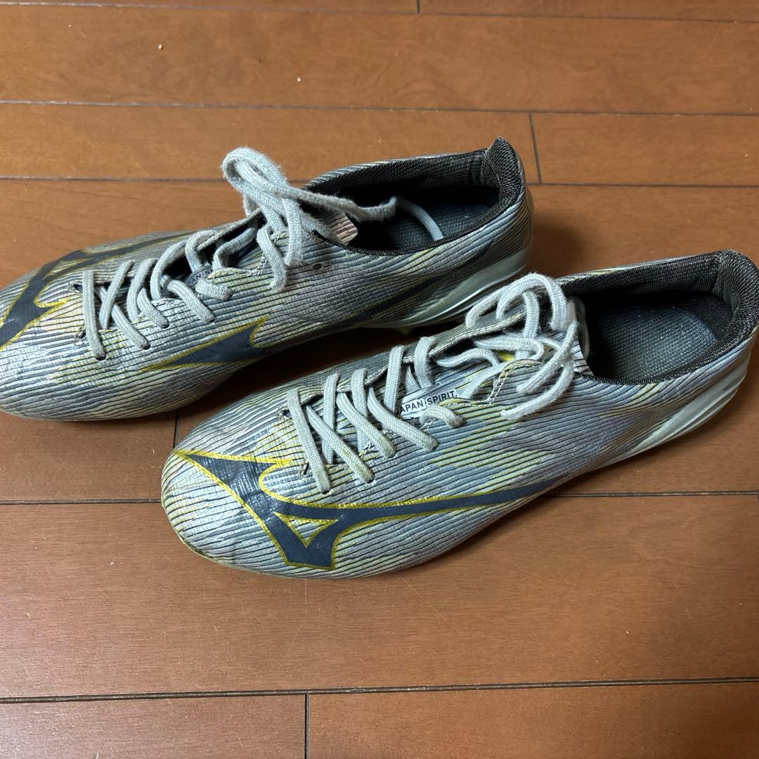 サッカースパイク　ミズノアルファ限定24㎝