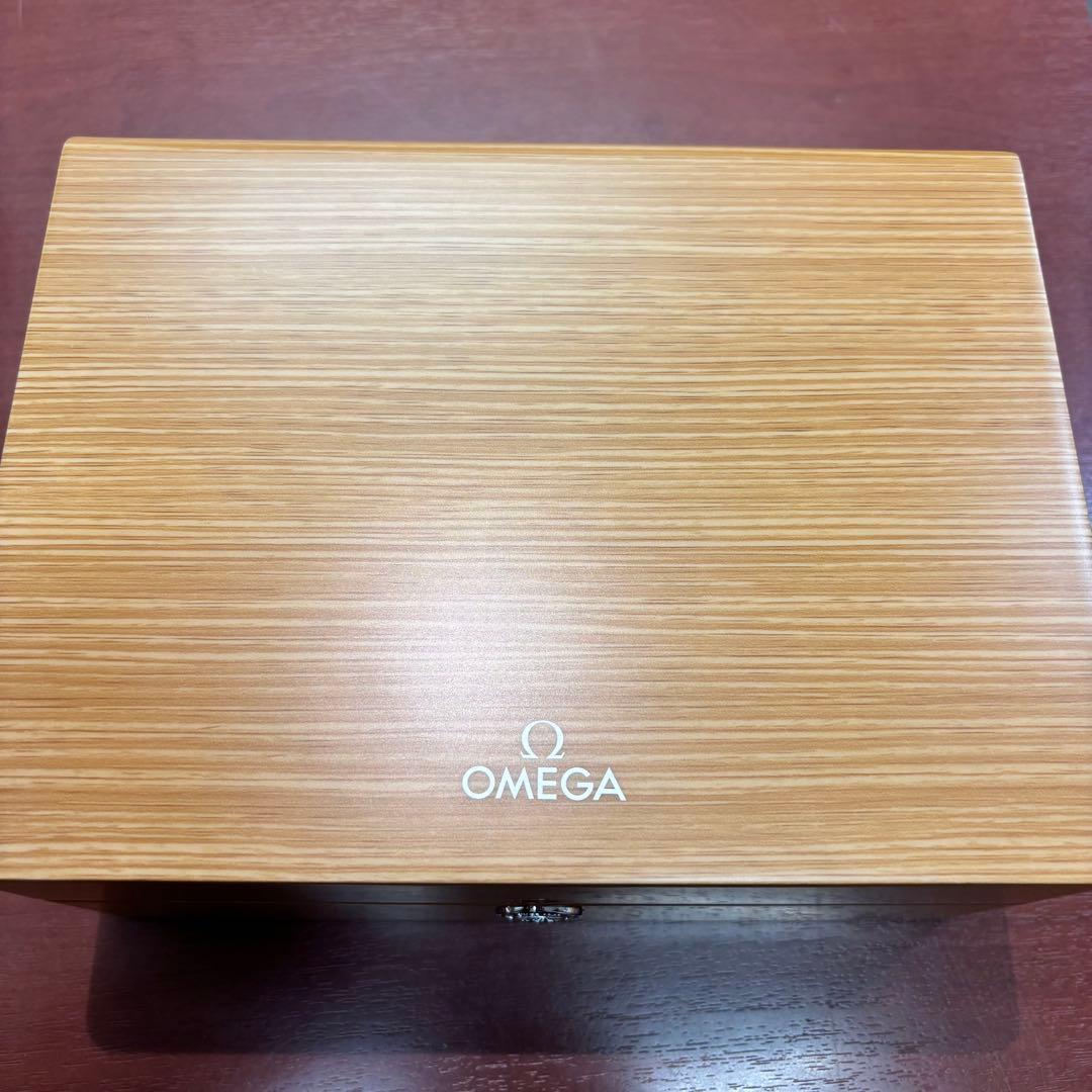 OMEGA 木製 時計ケース