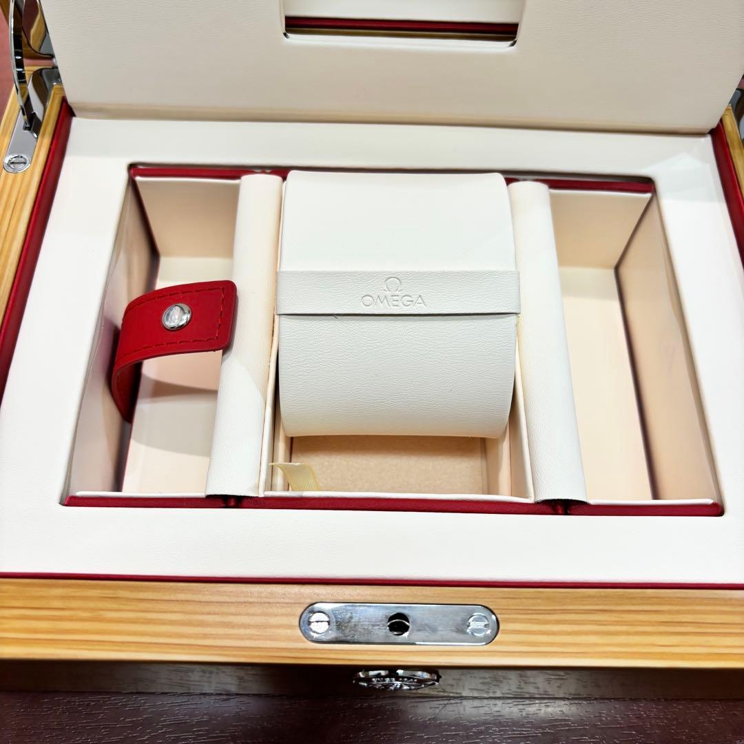 OMEGA 木製 時計ケース