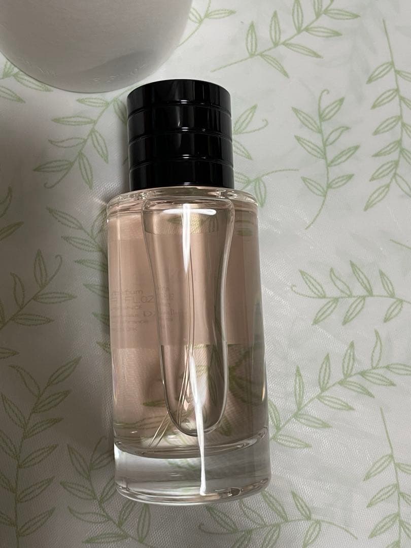 DIOR メゾンクリスチャンディオール　ROSE KABUKI 香水