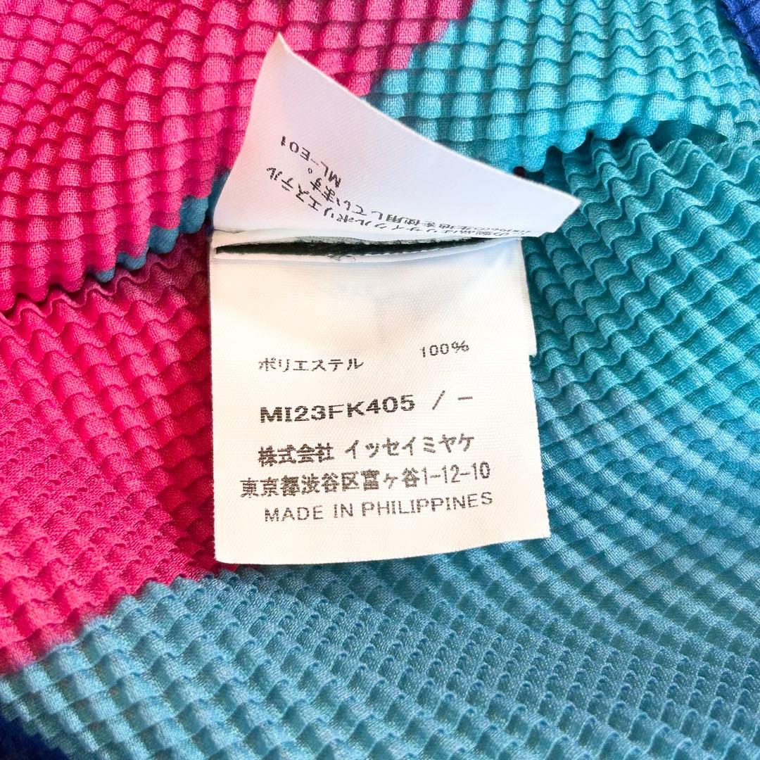 極美品 ✨️イッセイミヤケ me ハイネック トップ ISSEY MIYAKE
