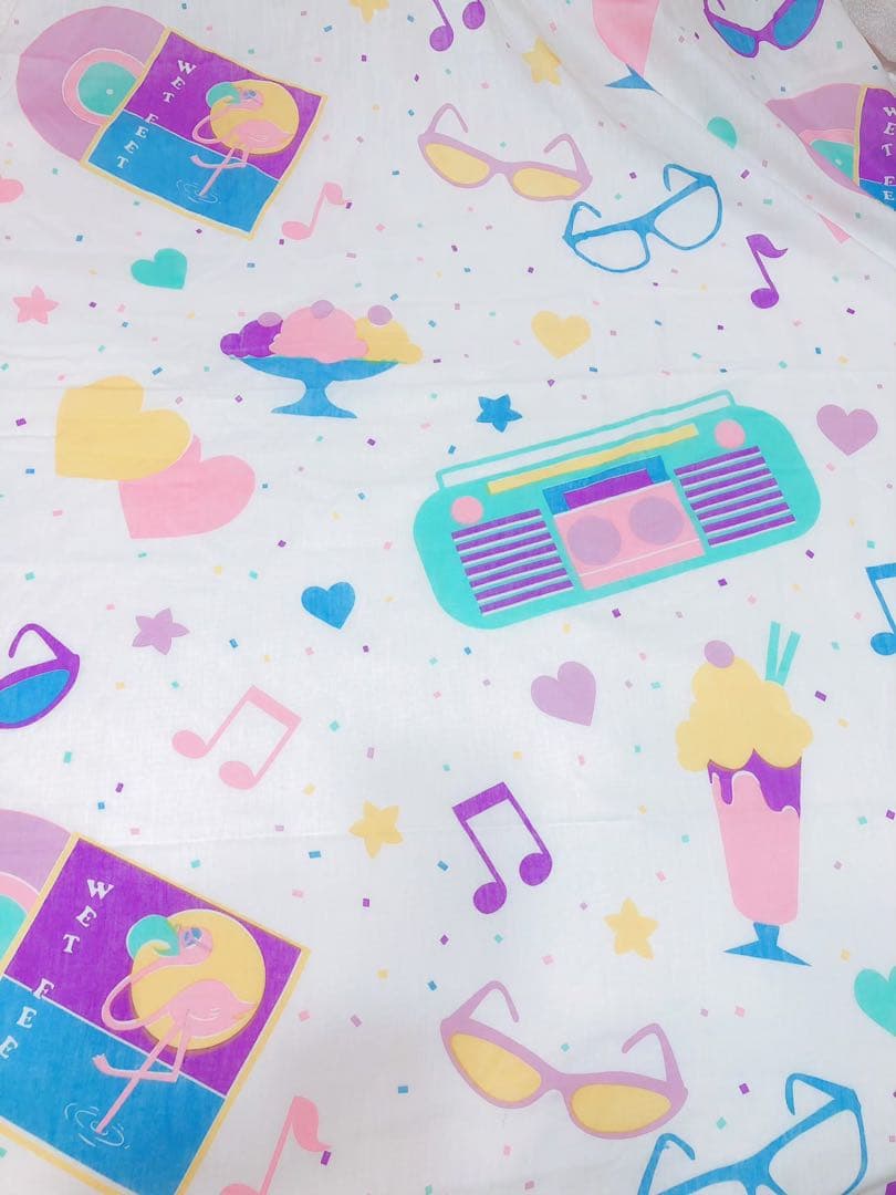 80sヴィンテージ ふりふりラジオとアイス柄のパステルカーテン
