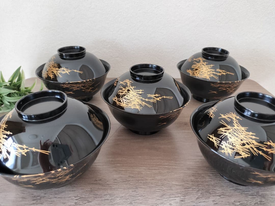 輪島塗 黒色漆器 蓋付汁椀　5客セット 松葉 金彩模様 桐箱付き