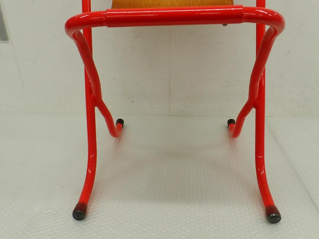 関家具 CRASH GATE/クラッシュゲート スタッキングチェア レッド