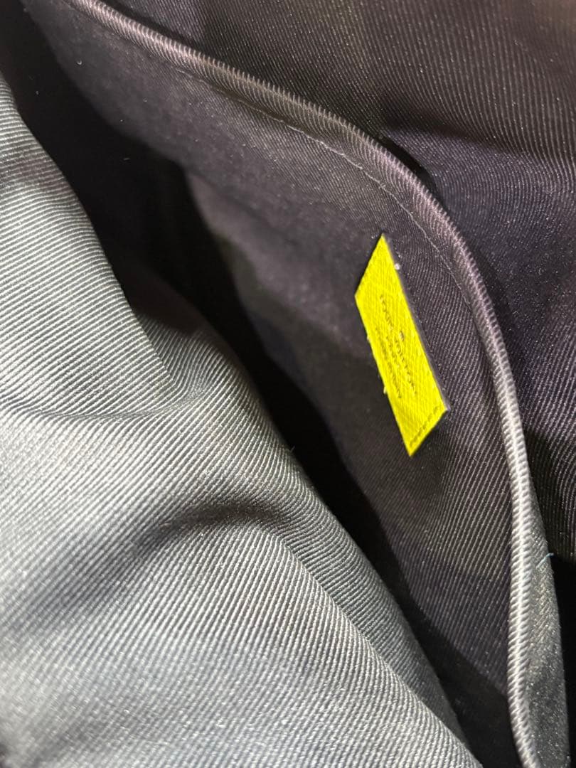 ルイヴィトン　タイガラマ　アウトドアメッセンジャーPM M30239