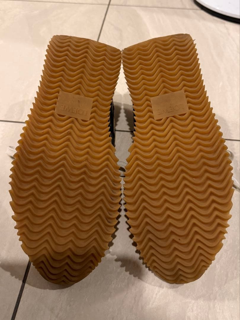 28cm LOEWE フローランナー 箱無し 42