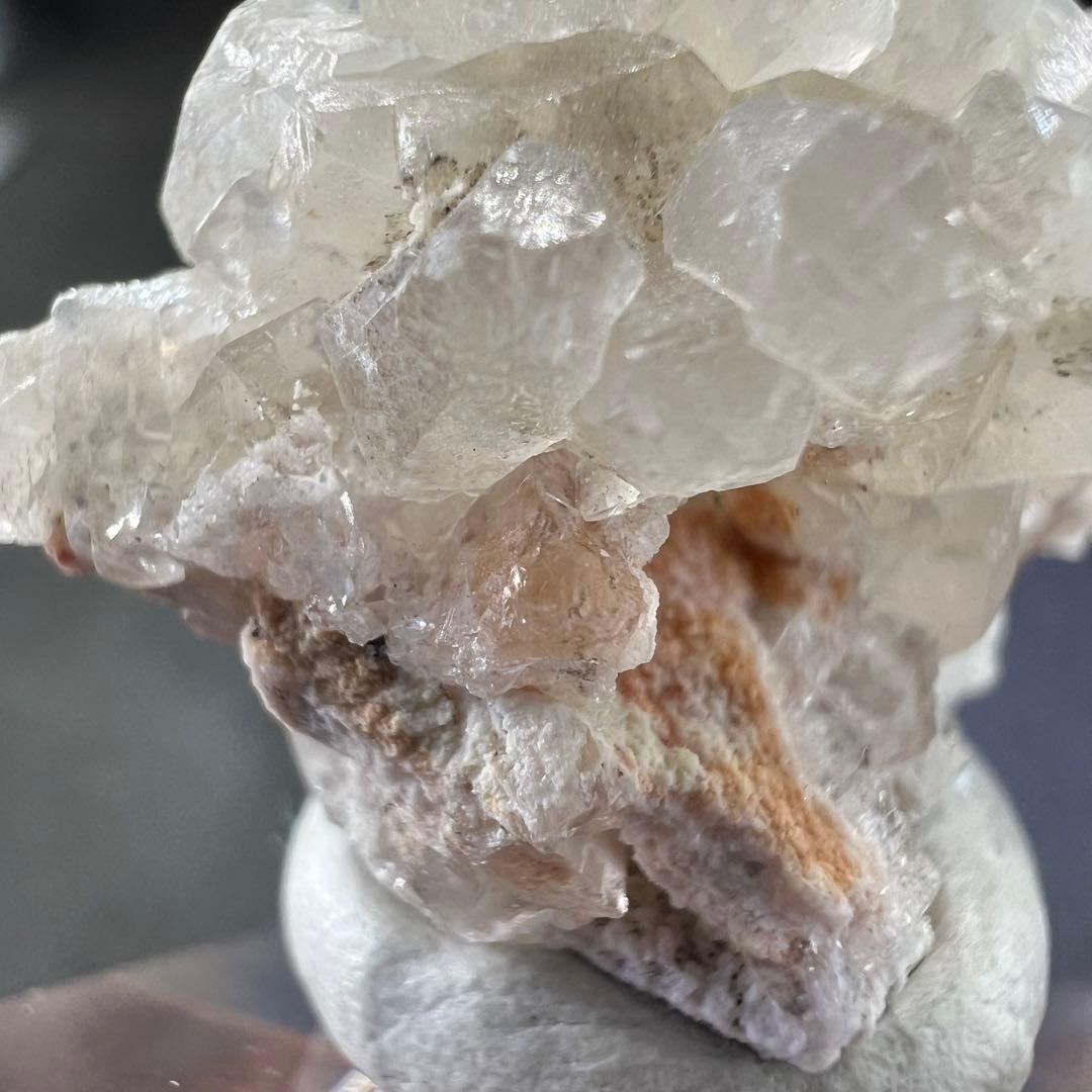 ヤオガンシャン産　クォーツクラスター共生カラーレスフローライト