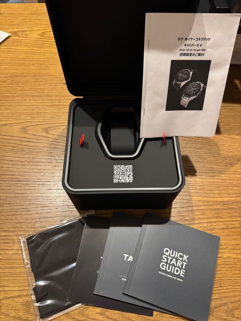 5*5様 TAG HEUERコネクテッドE4 時計 数回着用のみクイックスタート