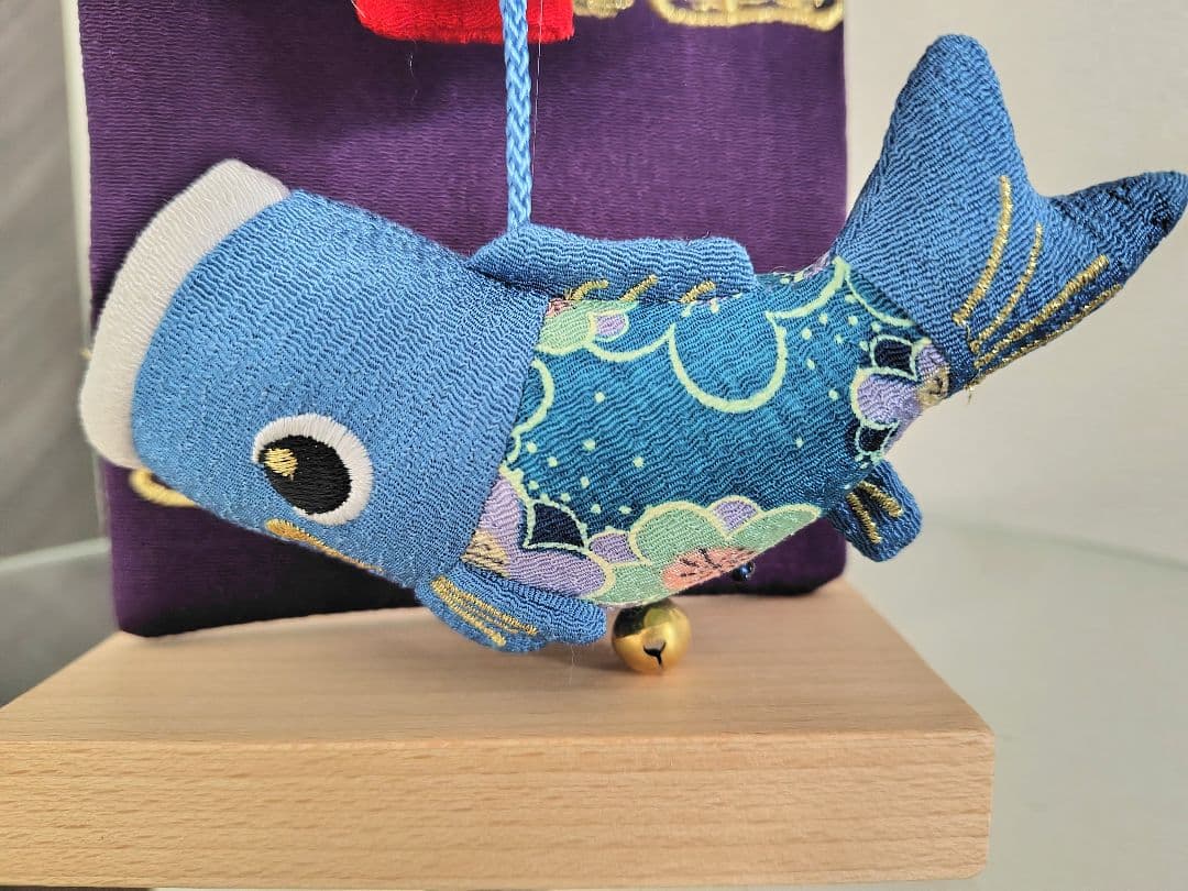 新品✨️室内用吊り飾りの鯉のぼり②小✨️ちりめん細工✕金糸刺繍が豪華でお洒落✨️