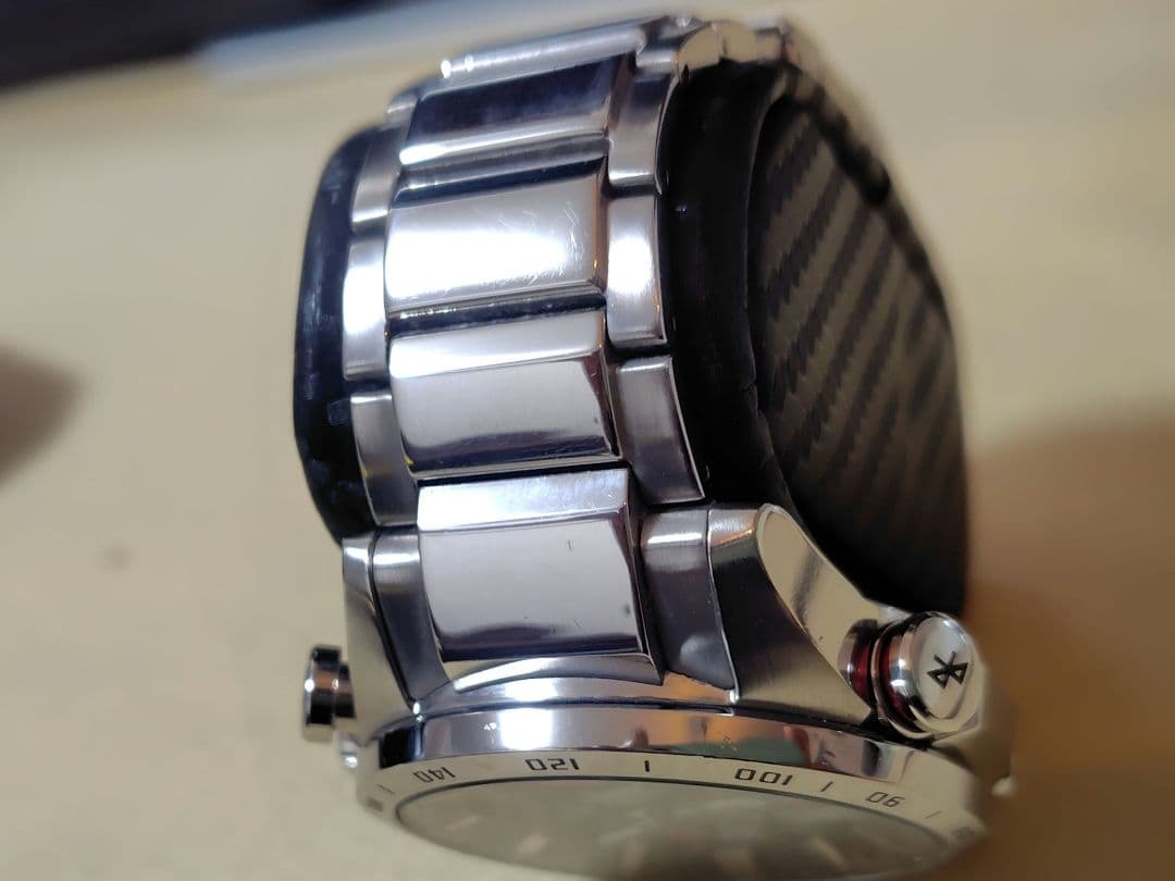 EDIFICE Tough Solar Bluetooth クロノグラフ