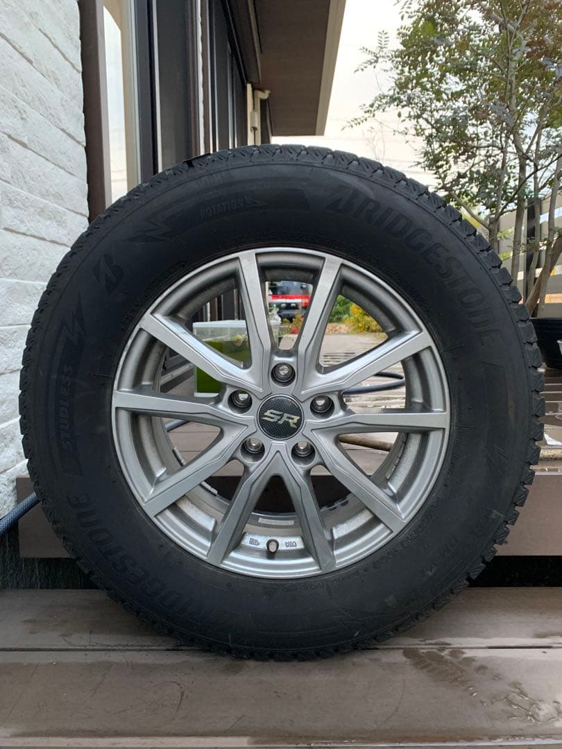 ブリザック16インチ DM-V3 スタッドレス　【中古品】
