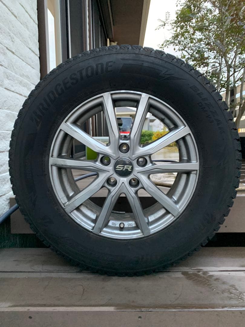 ブリザック16インチ DM-V3 スタッドレス　【中古品】