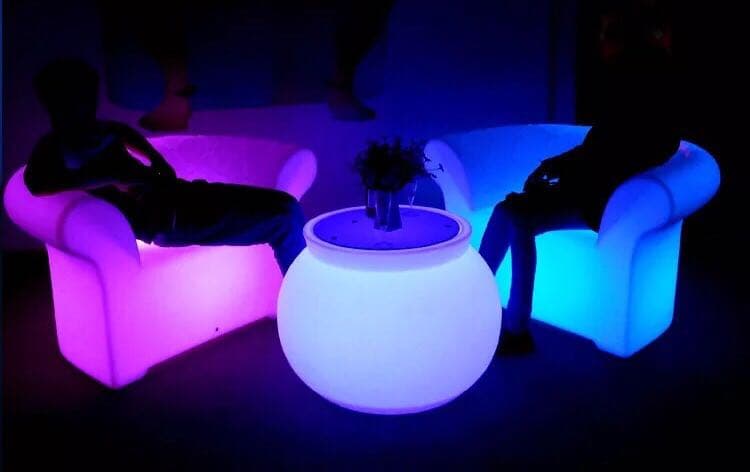 パーティーに最適な光る椅子