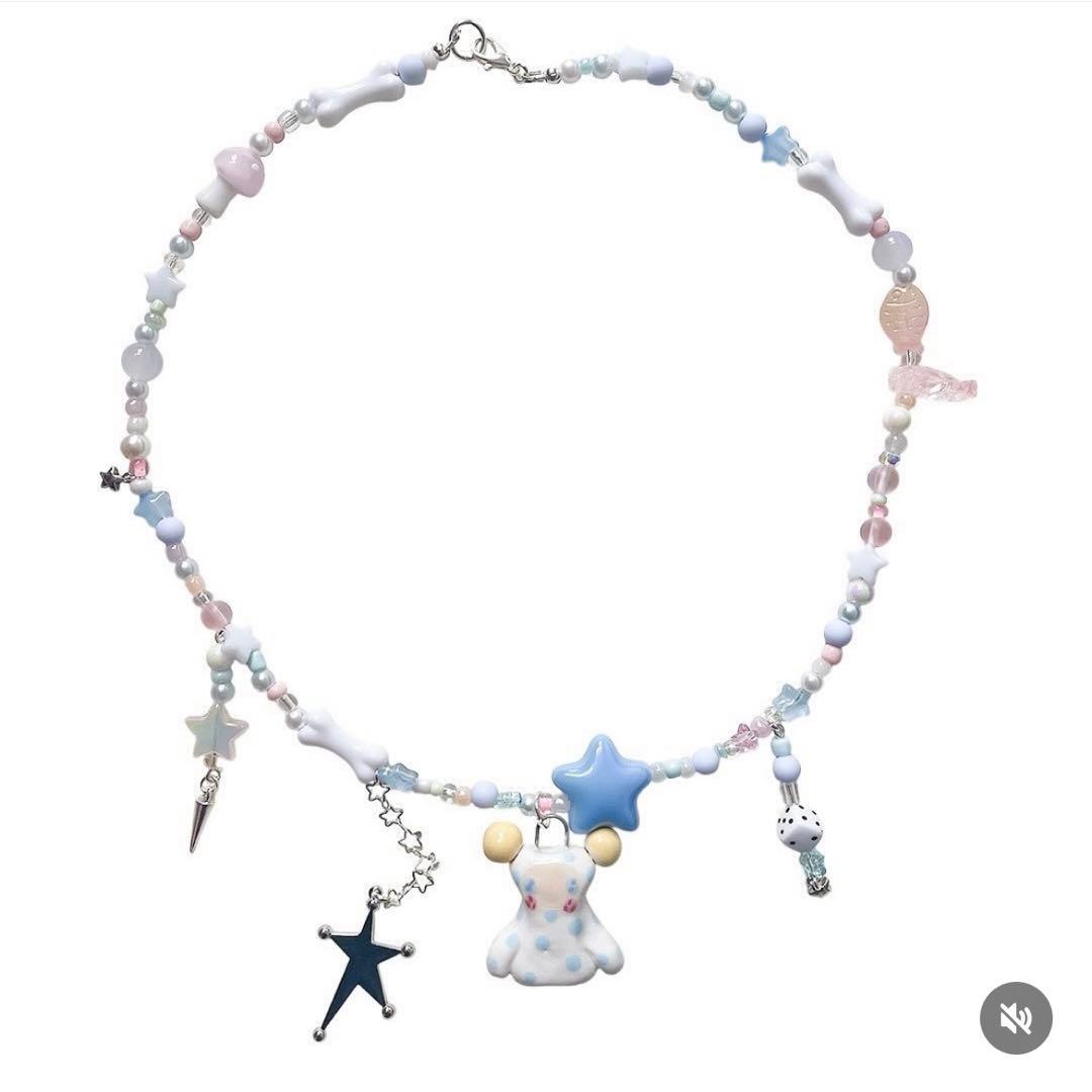 カラフルビーズと星型チャームのネックレス