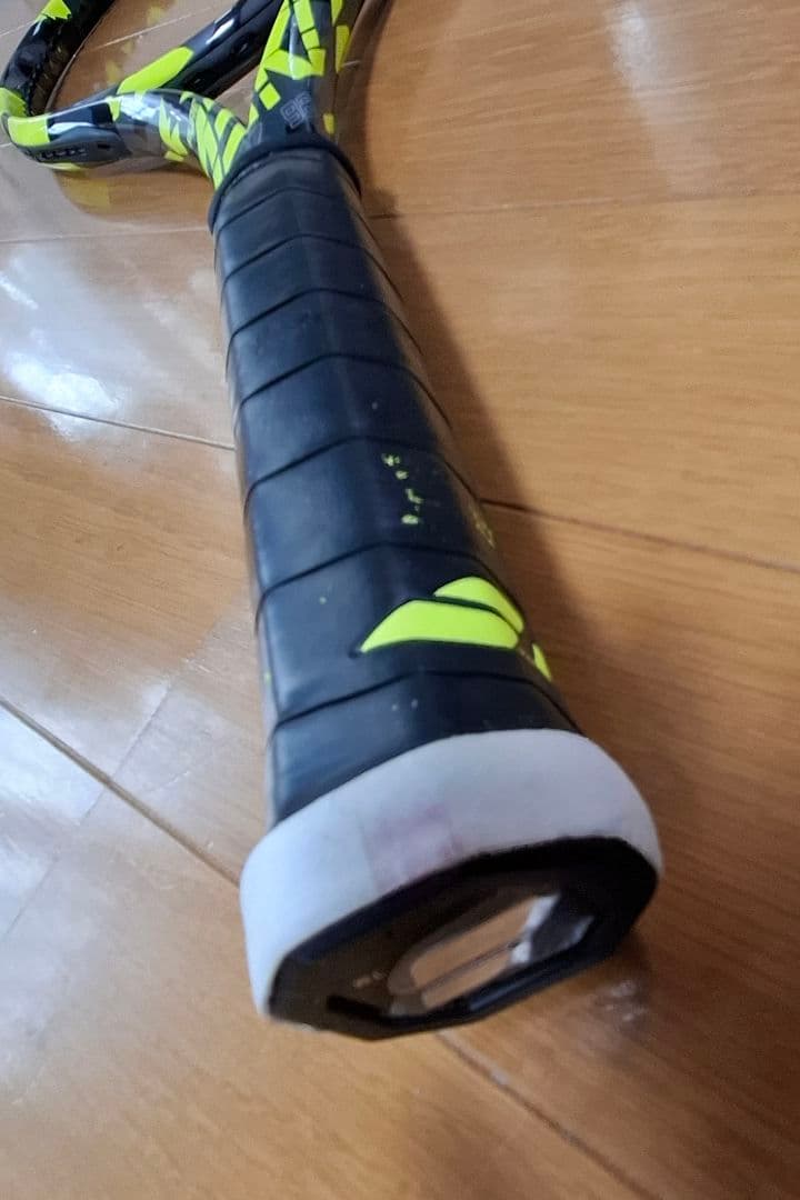 Babolat ピュアアエロ98 グリップ3
