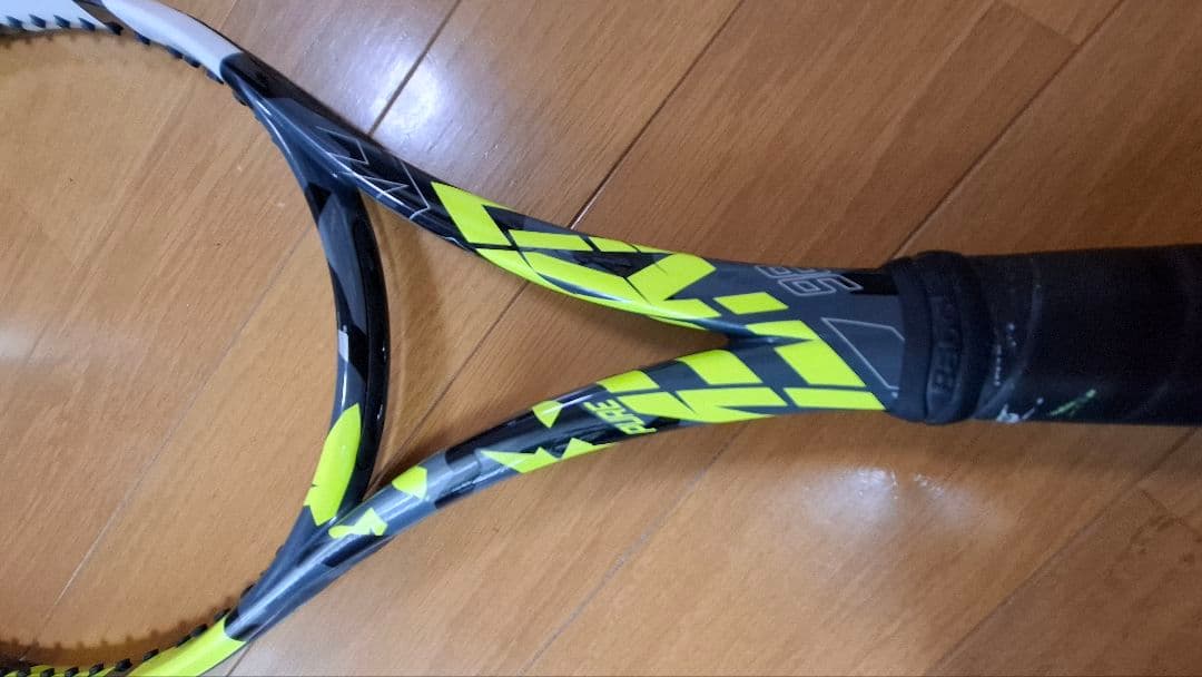 Babolat ピュアアエロ98 グリップ3