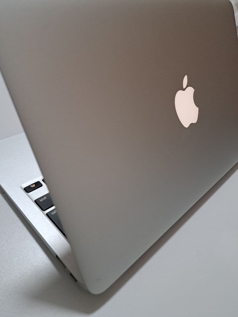 MacBook Air 11 インチ i7 8GB SSD256GB