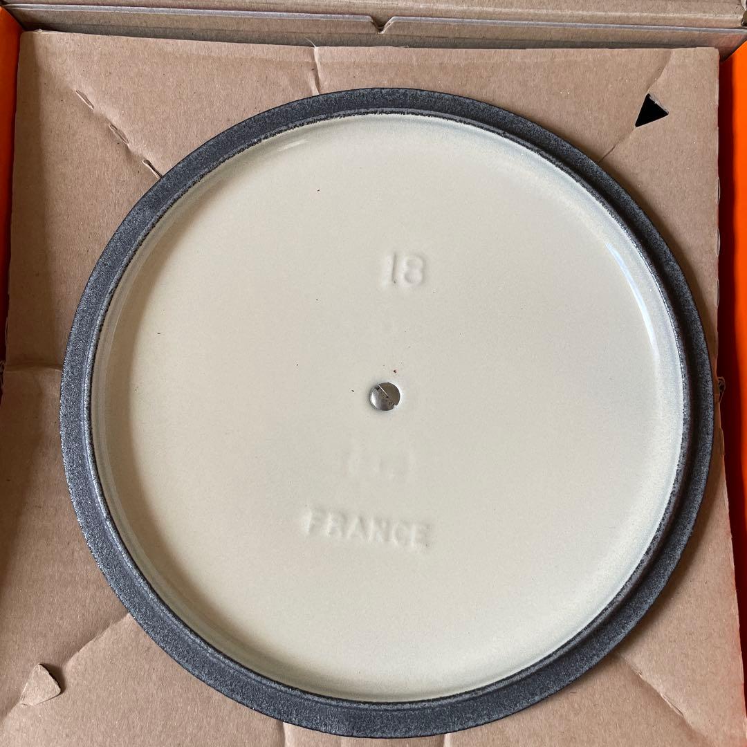 LE CREUSET ココットロンド　18センチ ミッキーマウス　90周年記念