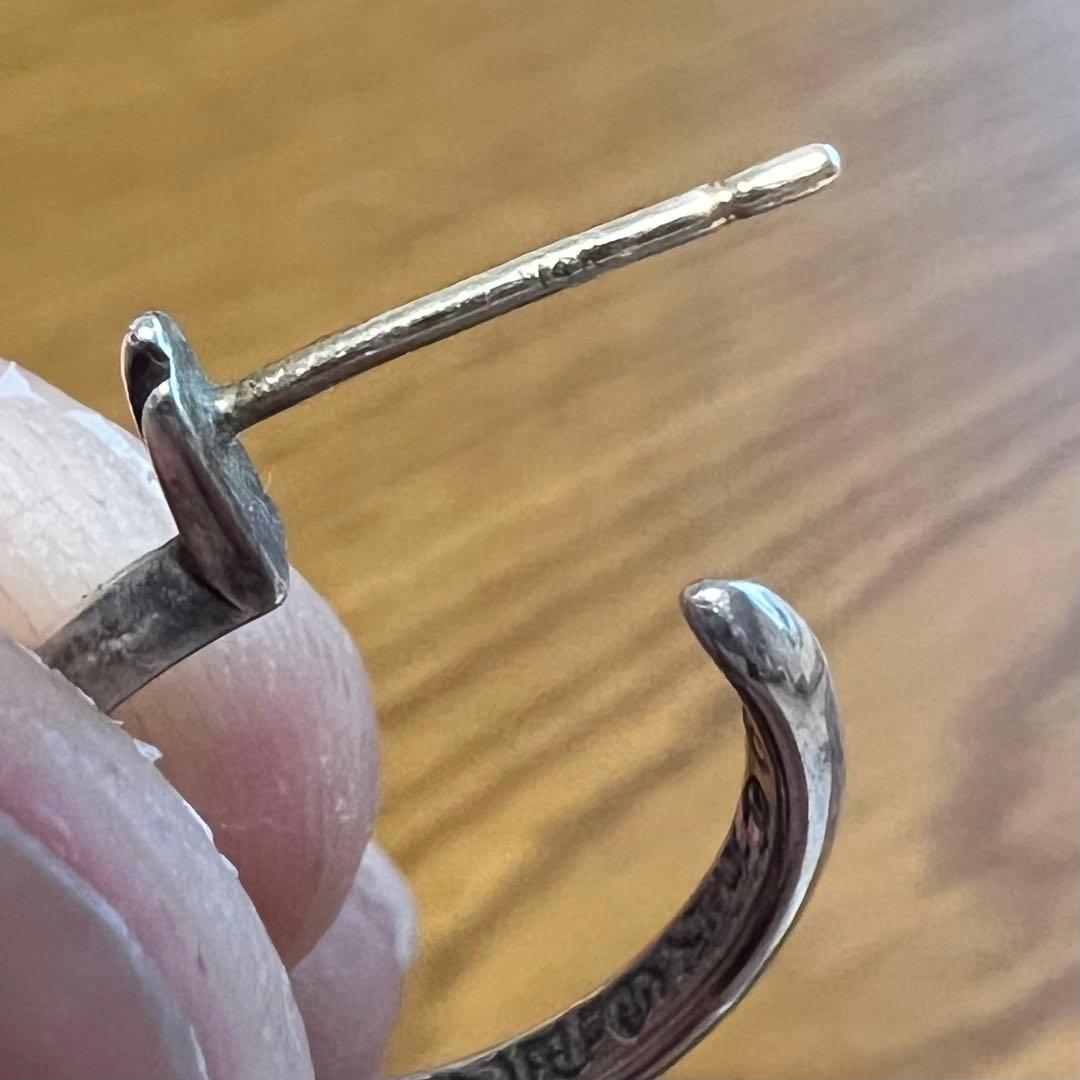 Chrome Hearts シルバー クロスピアス