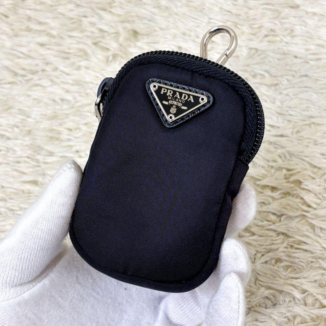 【新品同様】プラダ Re-Nylon ポーチ トライアングルロゴ ブラック 黒