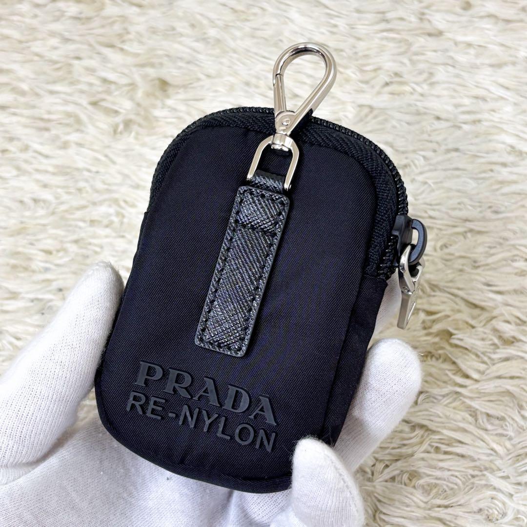 【新品同様】プラダ Re-Nylon ポーチ トライアングルロゴ ブラック 黒