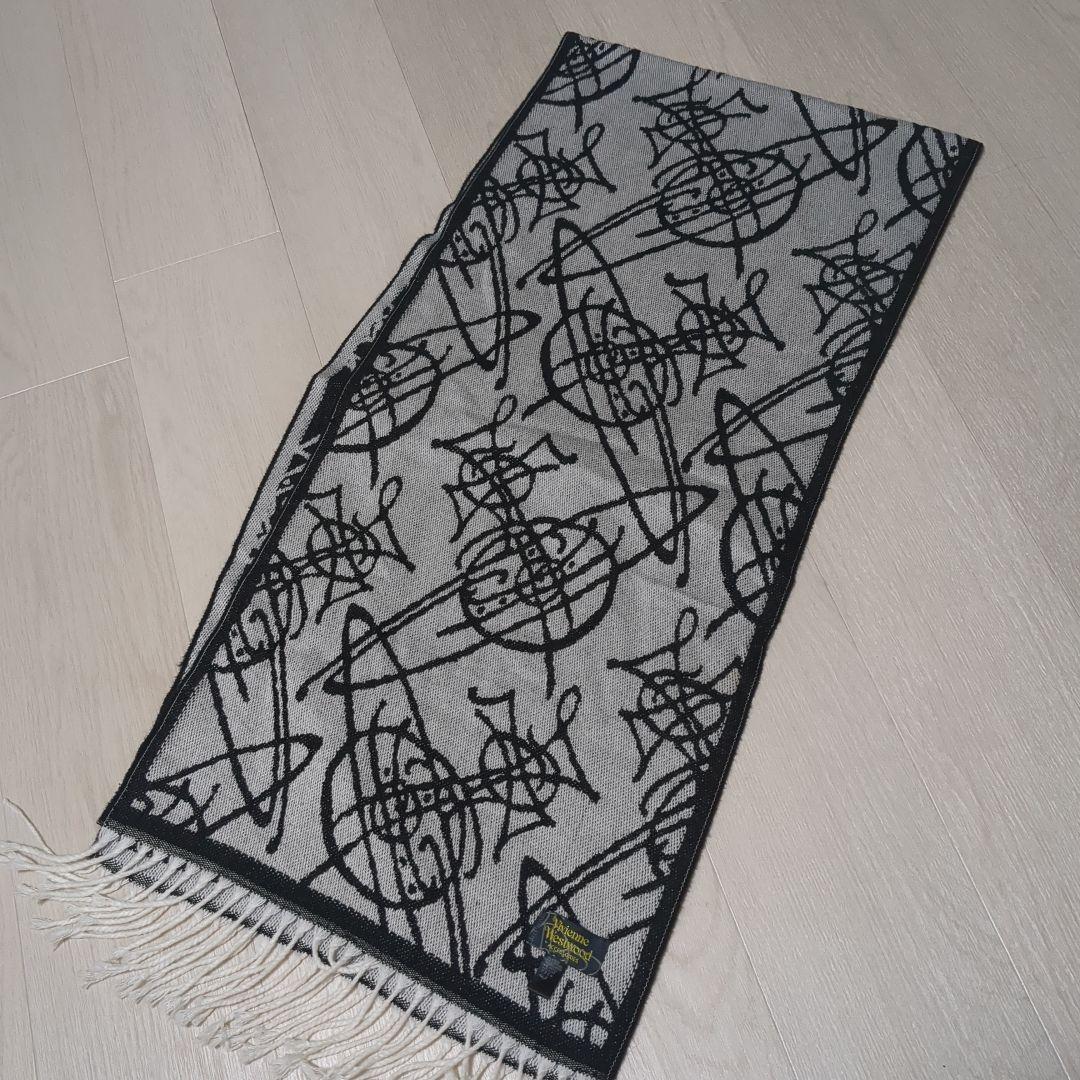 【美品】Vivienne Westwood マフラーオーブ総柄　黒白クリスマス冬