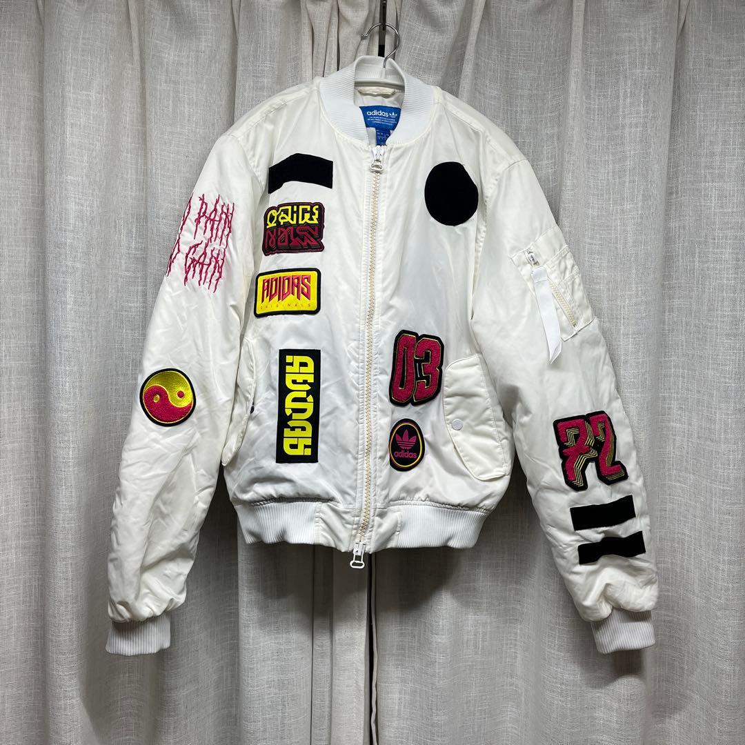 adidas MA-1 中綿入り ホワイト フライトジャケット パッチワーク M