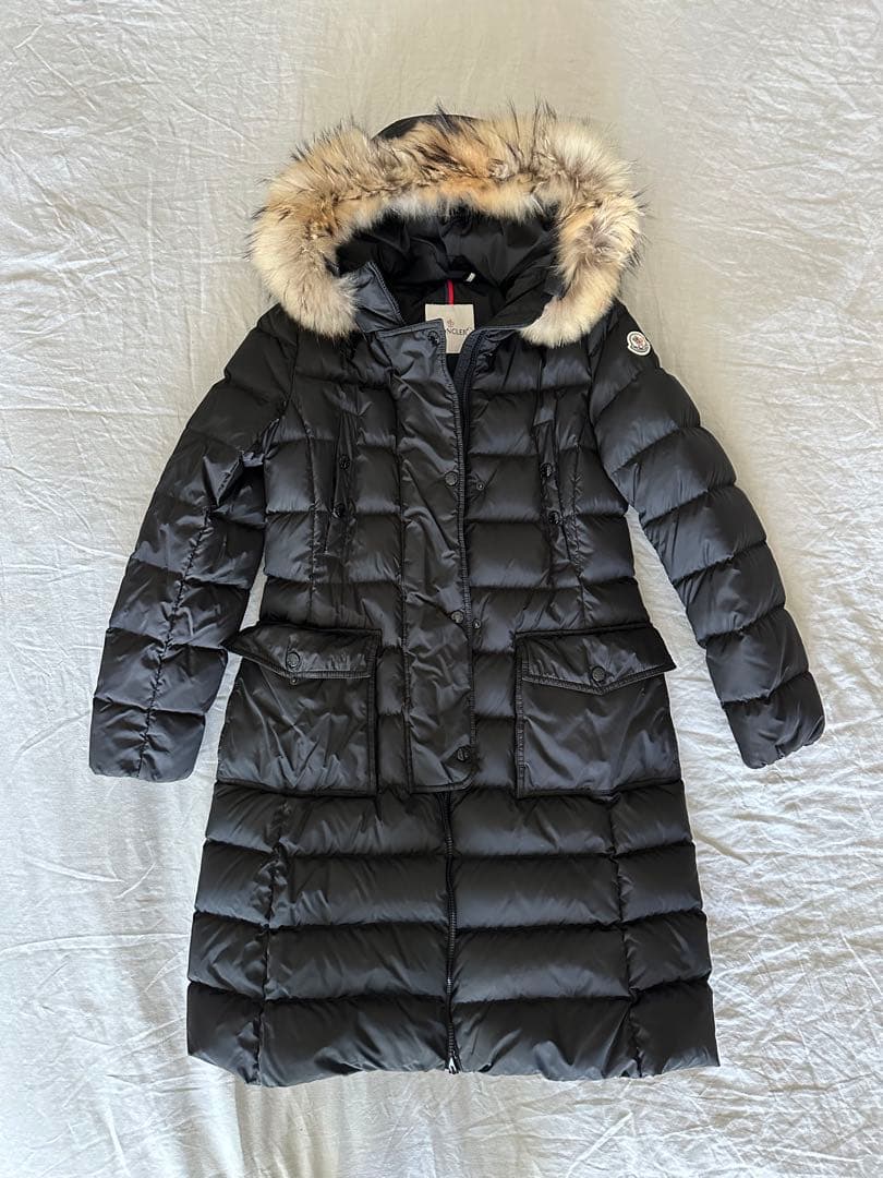 女性用【中古美品】Moncler ダウンジャケット　2