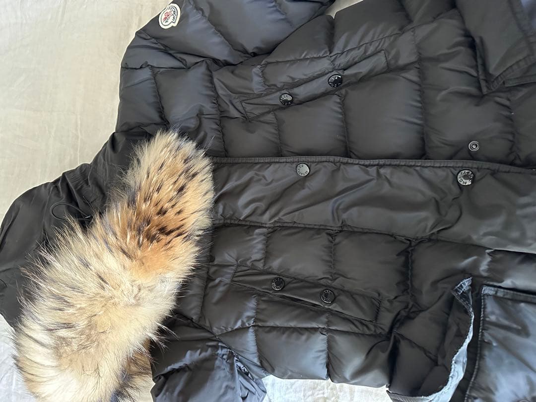 女性用【中古美品】Moncler ダウンジャケット　2