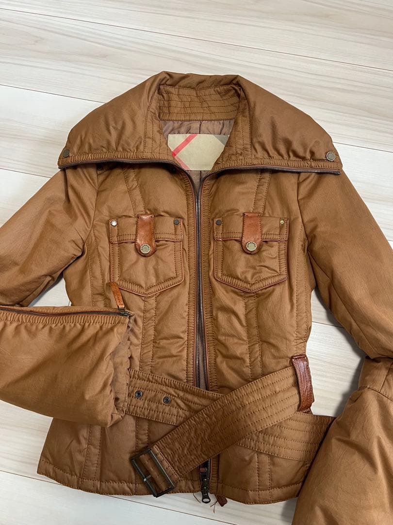 BURBERRY 　バーバリー ベルト付きダウンジャケット