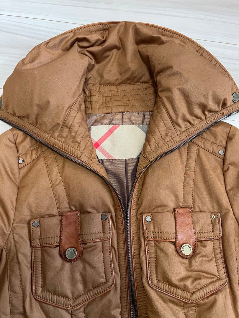 BURBERRY 　バーバリー ベルト付きダウンジャケット