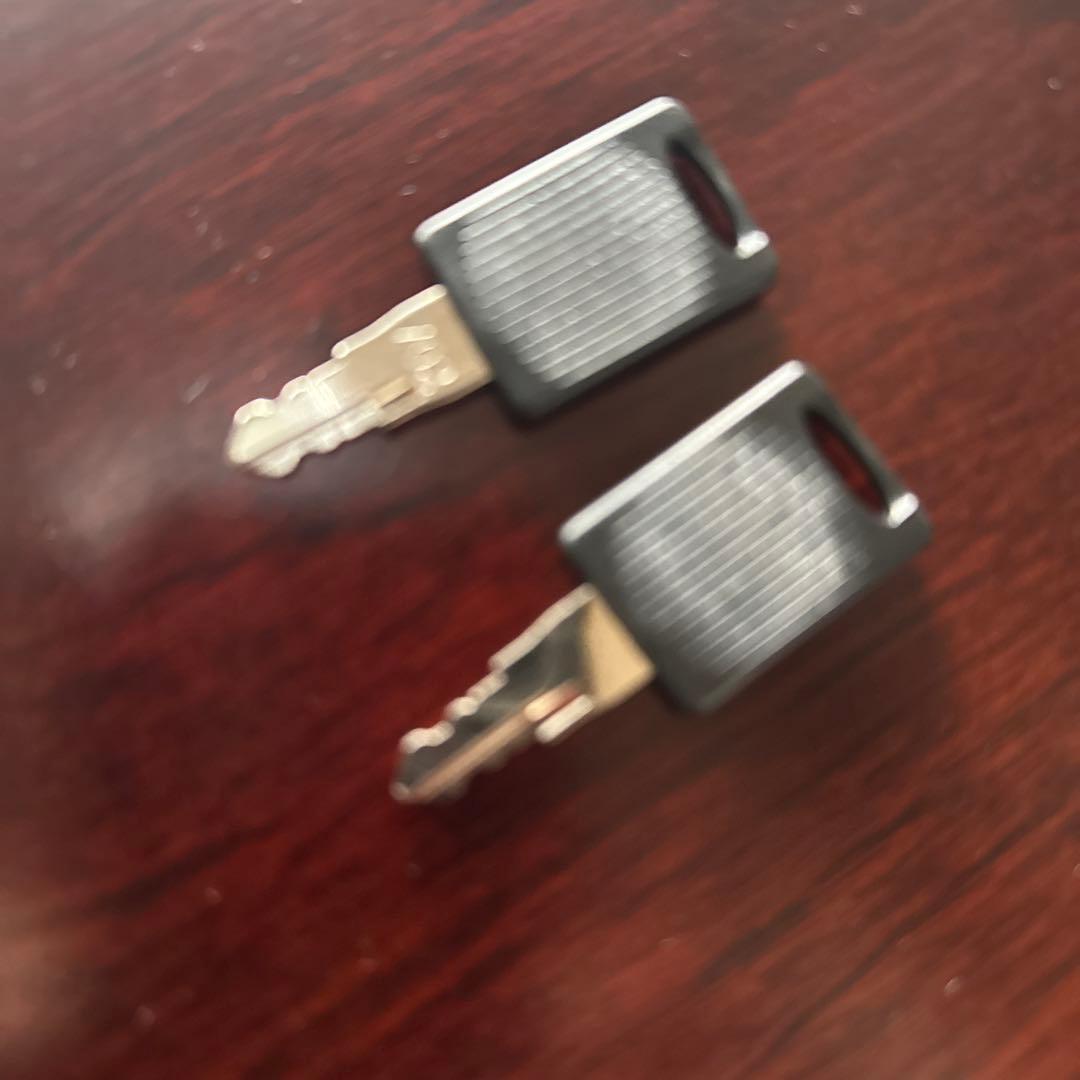 シフレ　グリップマスター83リットル（大型）　鍵２個（新品）付