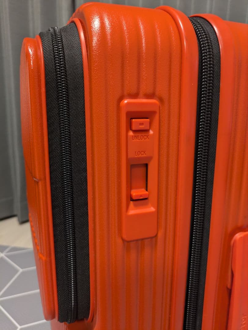 イノベーター キャリーケース