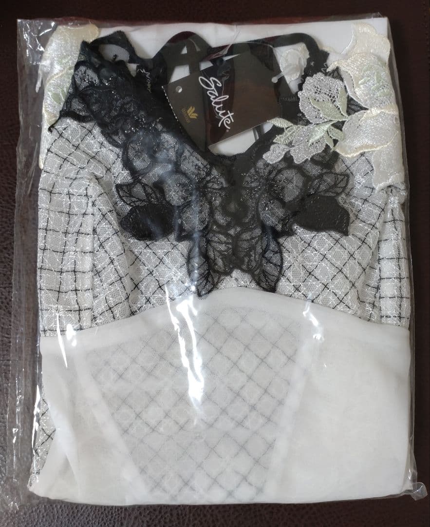 【新品未開封】Salute 07 スリップ M